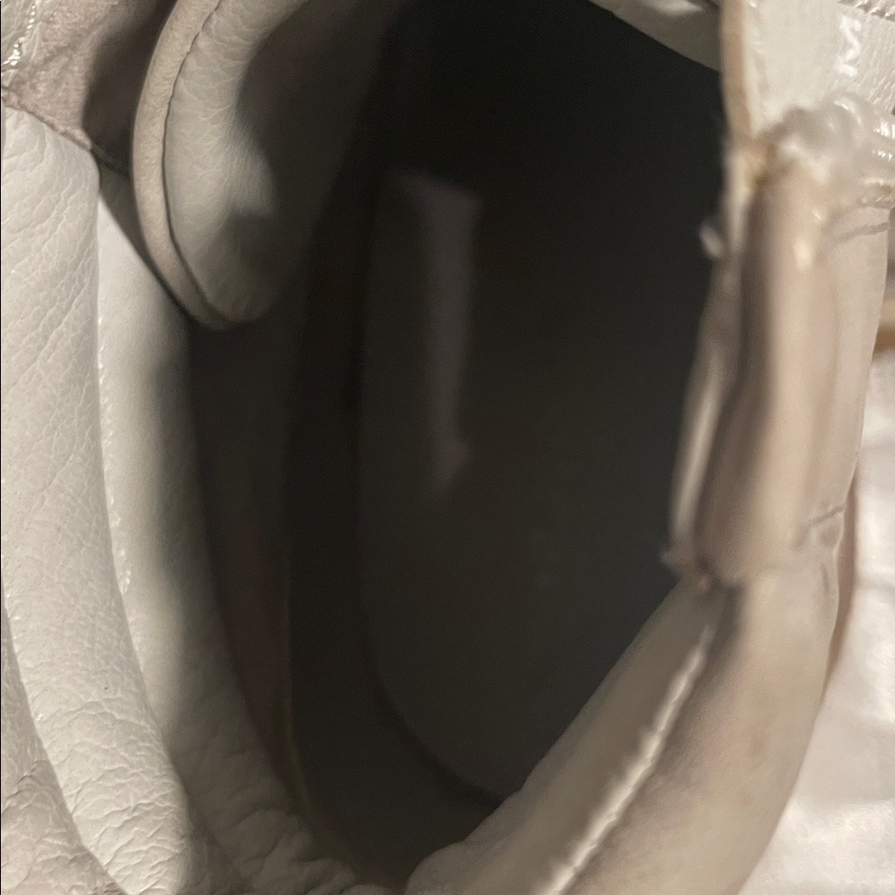 Boots - Picture 5 of 6